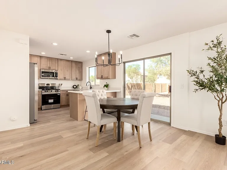 4638 W Lemon Ave — Photo 7