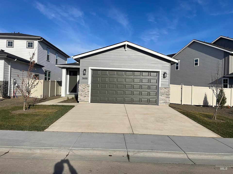 1st image of 5600 W Aralia Dr