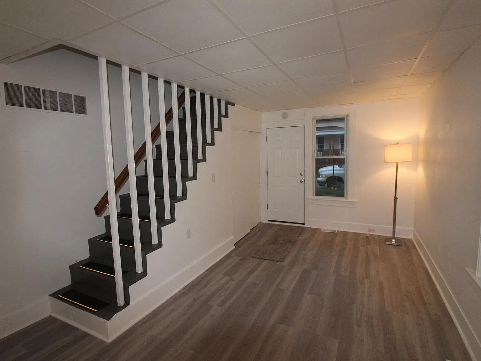 1 bed, 725 sqft, $1,100 — Photo 2