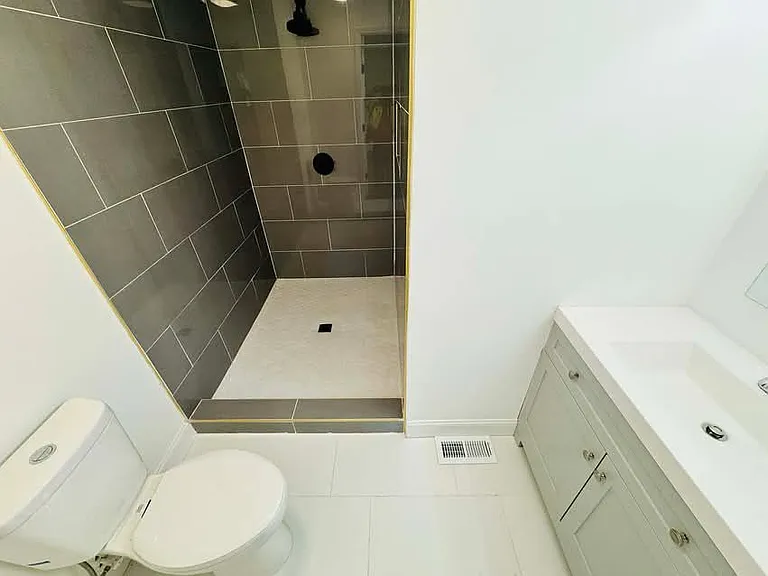 1001 Archdale Dr — Photo 32