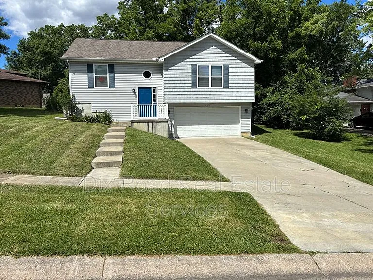 794 Carriage Hill Ln — Photo 1