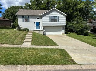 794 Carriage Hill Ln, Hamilton, OH 45013