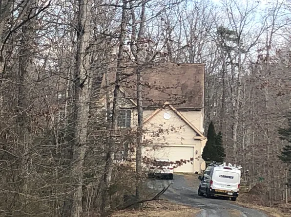 5743 Walcott Ave, Fairfax, VA 22030