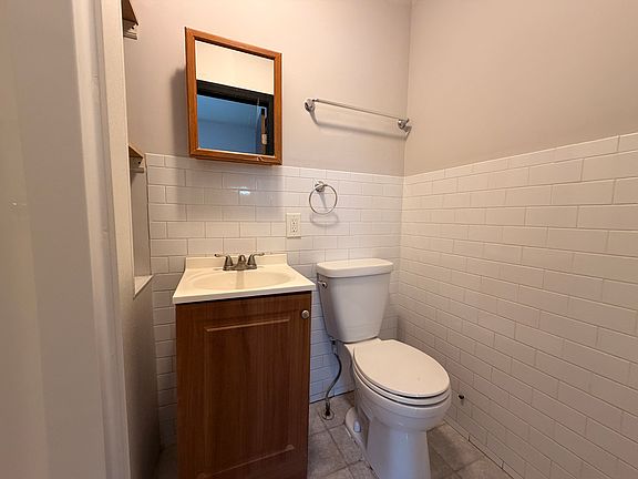 5th image of 704 4th Ave APT 1