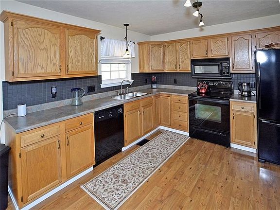 2nd image of 3031 Ironwood Cir