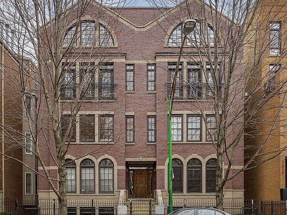 2nd image of 1221 N Paulina St #2N