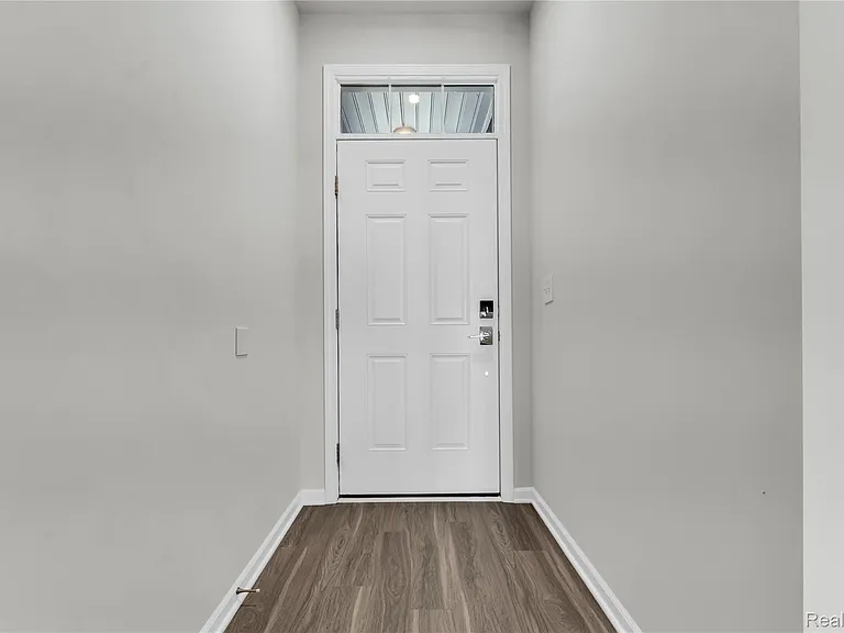 313 Strawberry Dr #5 — Photo 28