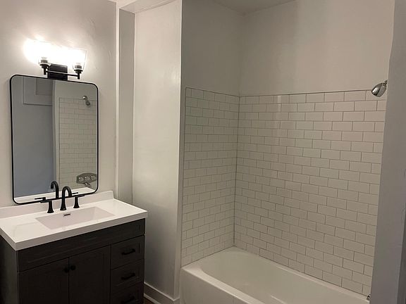 3rd image of 1126 McKinstry St #1126