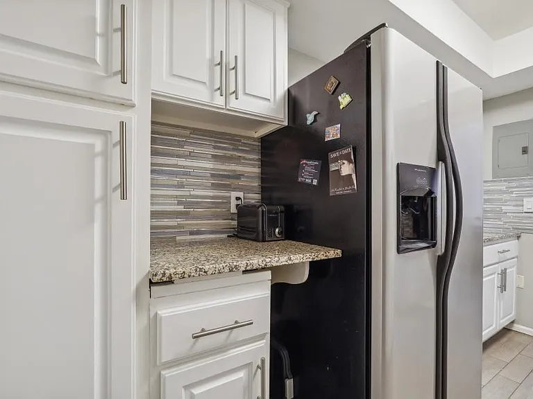 6851 Roswell Rd #F1 — Photo 8