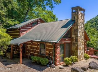 218 Freedom Ln, Gatlinburg, TN 37738
