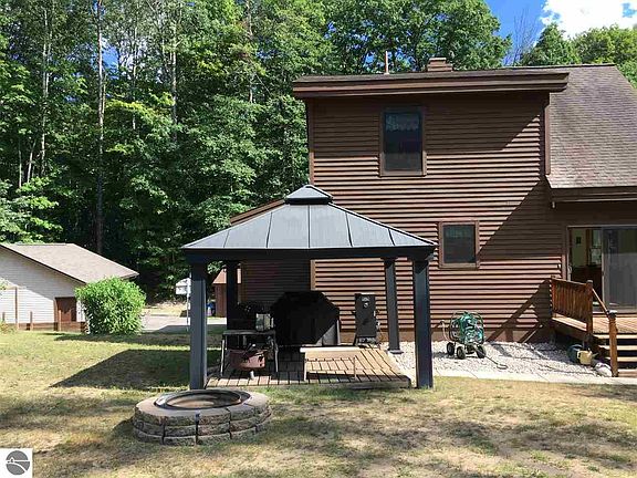 3rd image of 10268 Marshall Ln