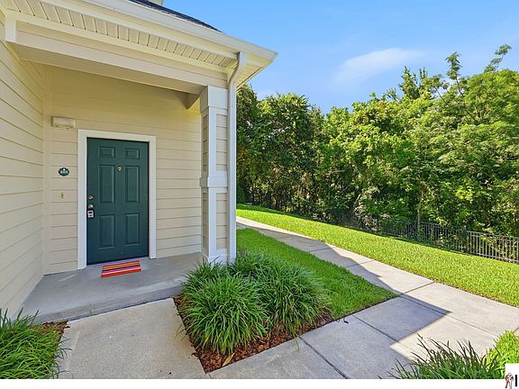 3rd image of 330 Southern Pecan Cir Unit 205