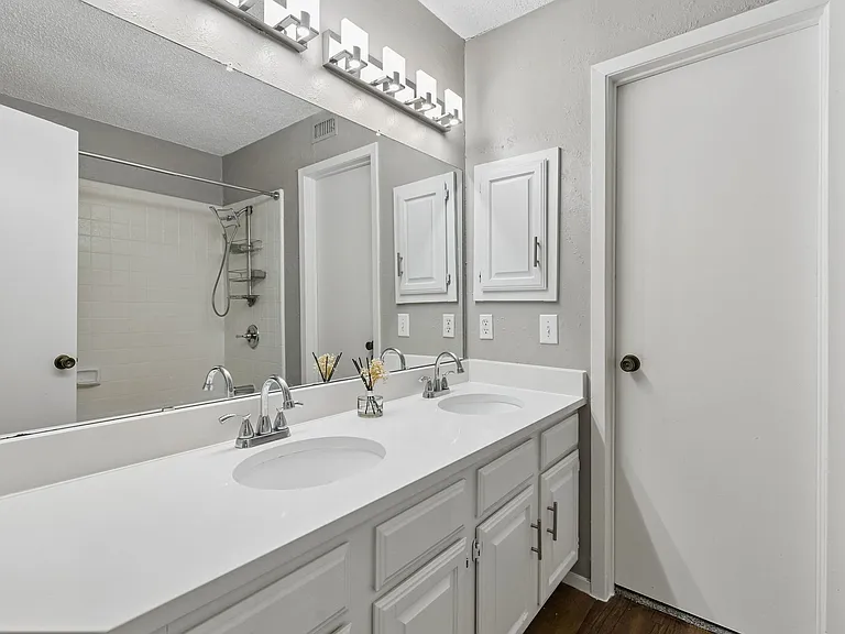 Dual Sink Primary Bathroom