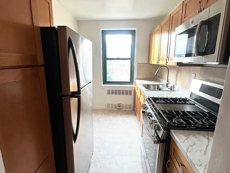 210 Atlantic Ave #B4B — Photo 4