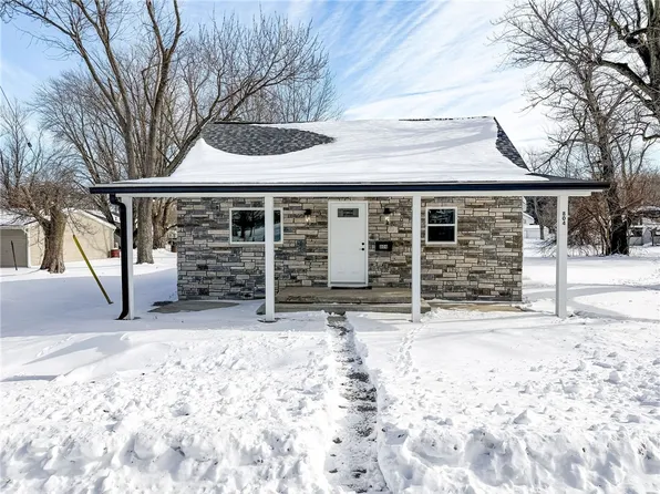 804 SW 3rd St, Casey, IL 62420