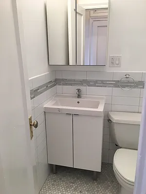 Rented by Performing Assets Corp | media 27