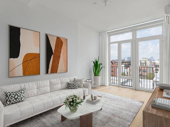 3rd image of 183 McGuinness Blvd APT 4D