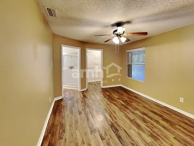 11224 Cypress Leaf Dr — Photo 10