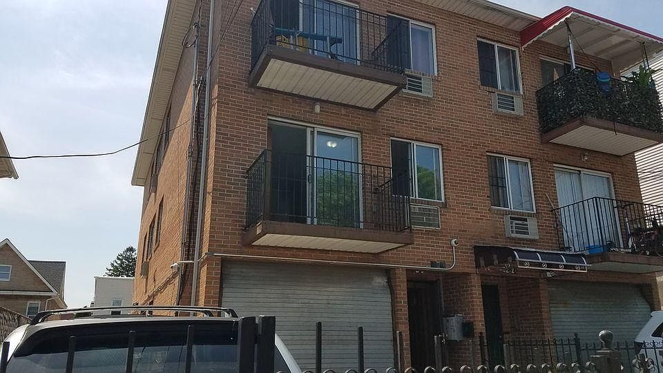 1st image of 3226 107th St #2F