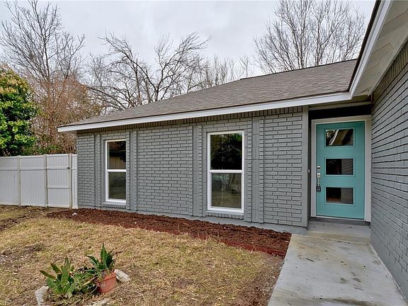 3rd image of 4504 W Village Ct