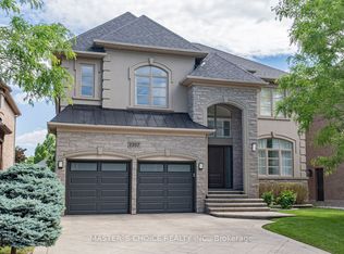 2357 Rideau Dr, Oakville, ON L6H7R6