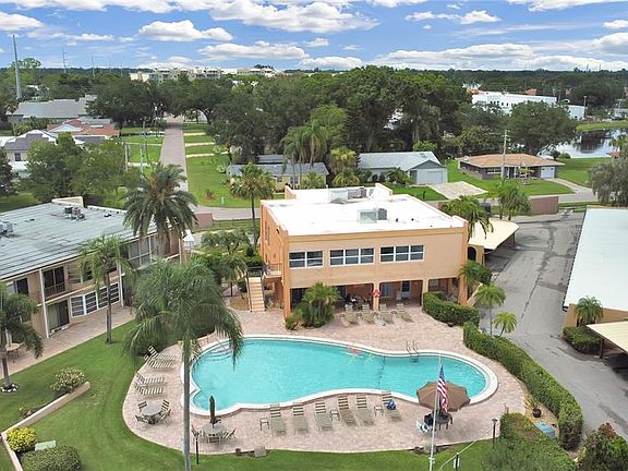 3rd image of 225 Country Club Dr APT A208