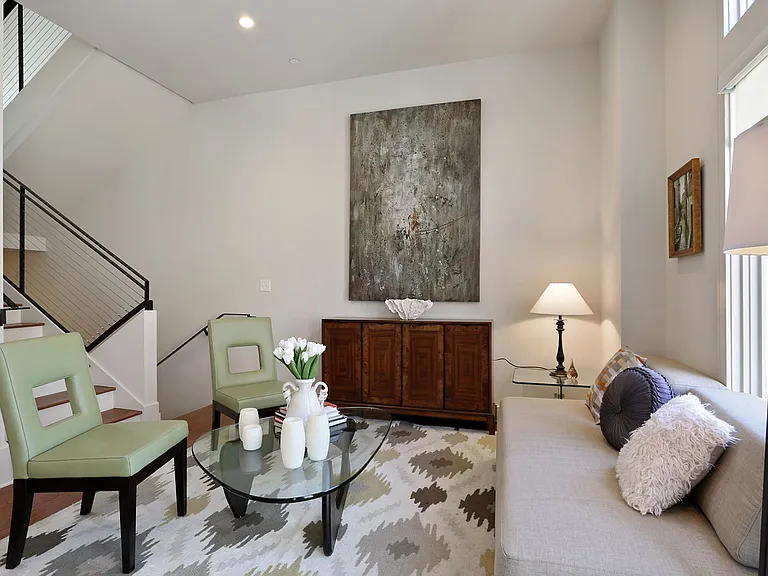 The Academy Luxury Apartments and Townhomes — Photo 3