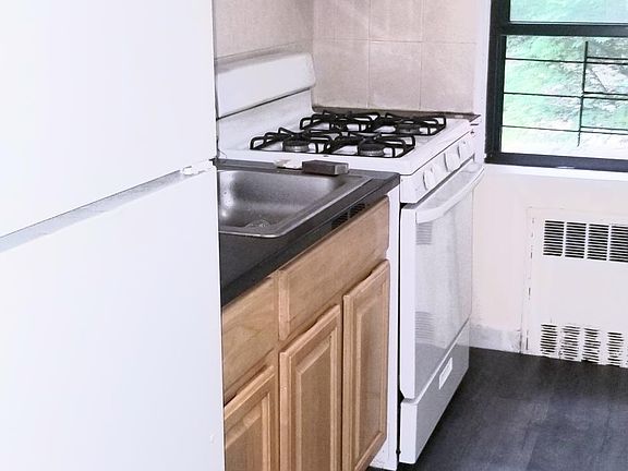 4th image of 216-10 77th Ave #1H