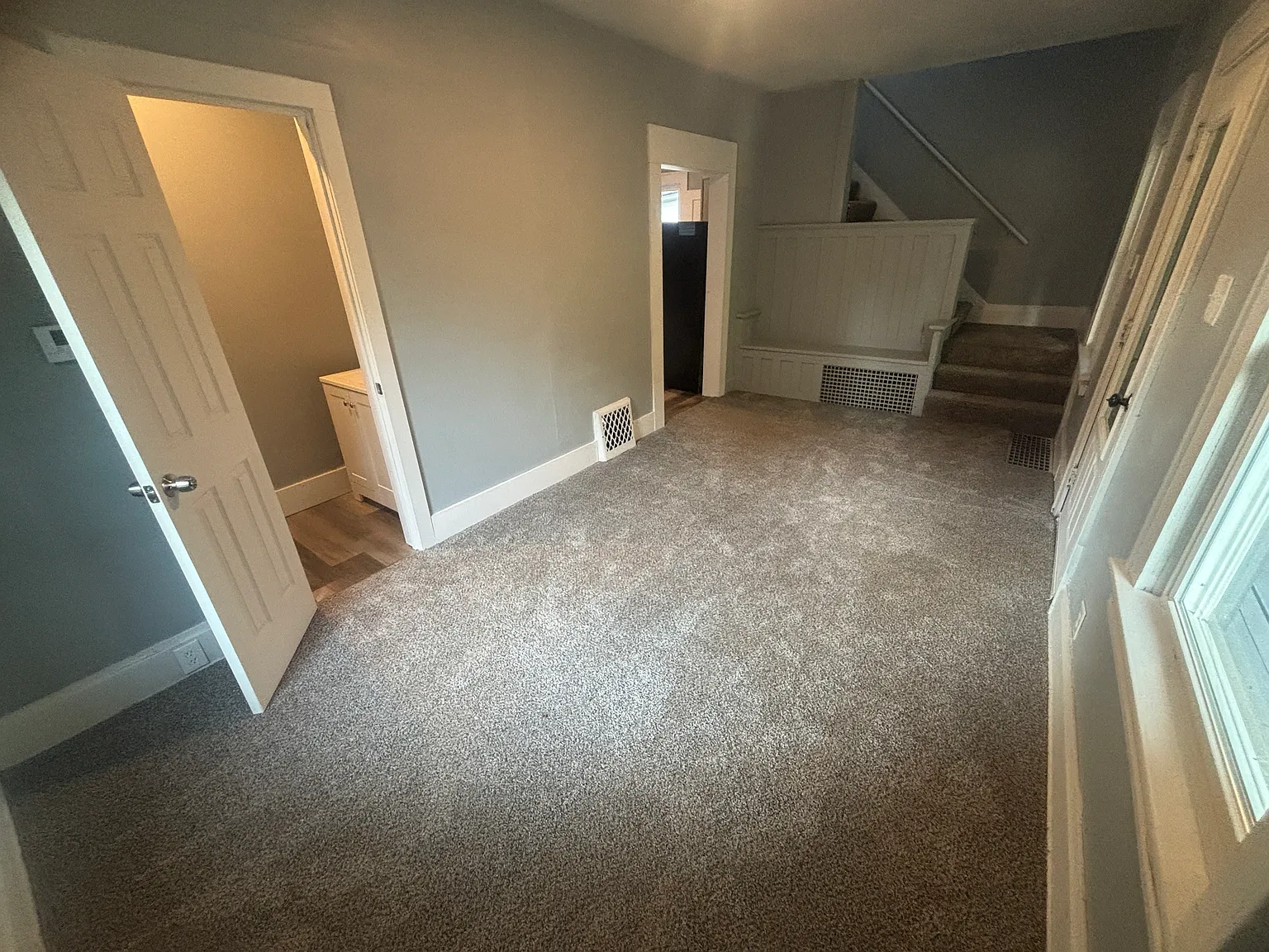 4 bed, 1.5 bath, 1056 sqft, $1,225 — Photo 3