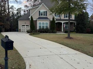 100 Marsh Barton Dr, Holly Springs, NC 27540