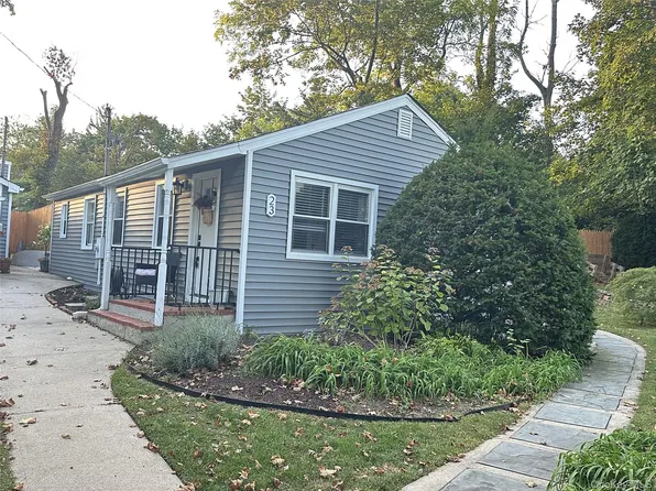 23 West Dr, Port Washington, NY 11050