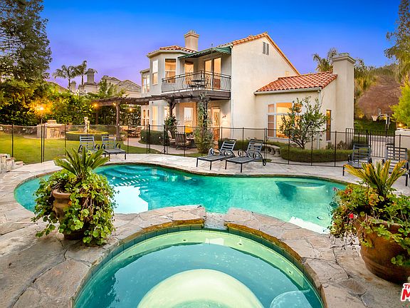 3rd image of 3466 Consuelo Dr