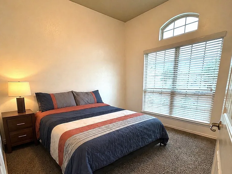 305 Rustic Oak Ln — Photo 6