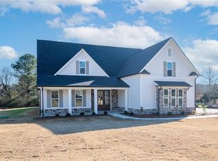 119 Aspen Dr NE, Calhoun, GA 30701