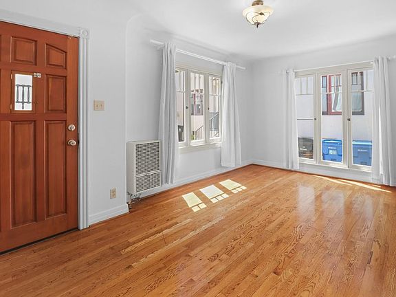 4th image of 1111-1115 Douglas St