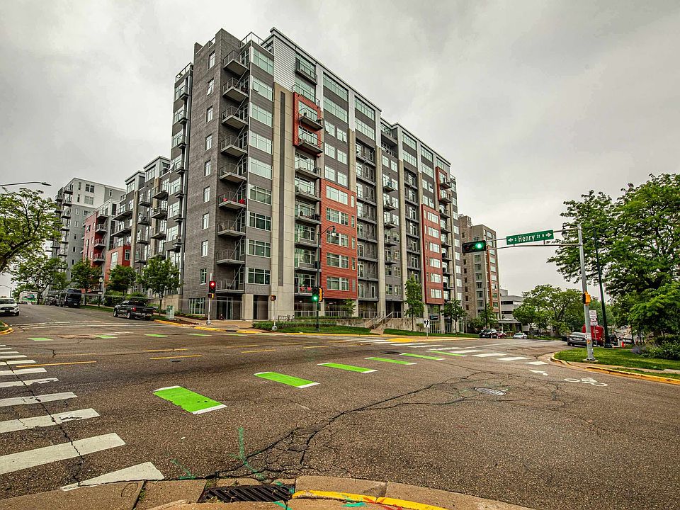 1st image of 309 W Washington Ave Unit 605