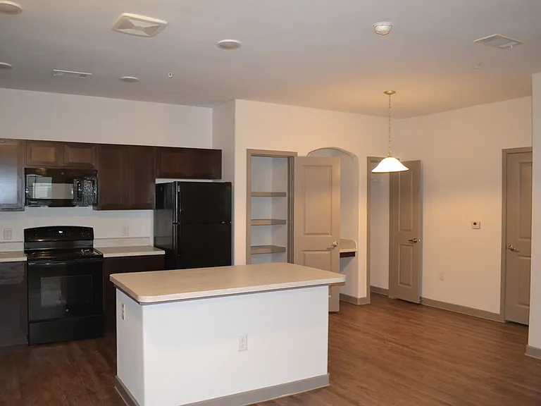 Majestic Ranch Apartment Homes — Photo 1