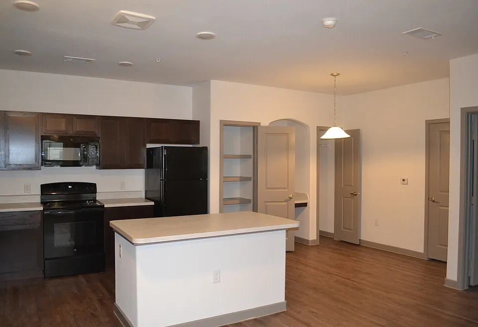 Majestic Ranch Apartment Homes