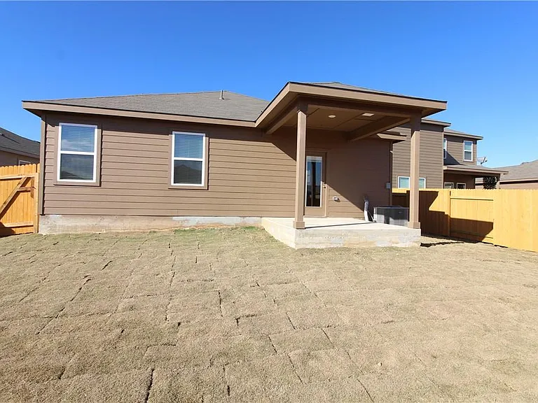 509 Washington Dr — Photo 17