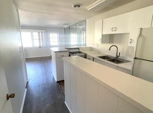 136 Cliff Dr APT 16, Laguna Beach, CA 92651