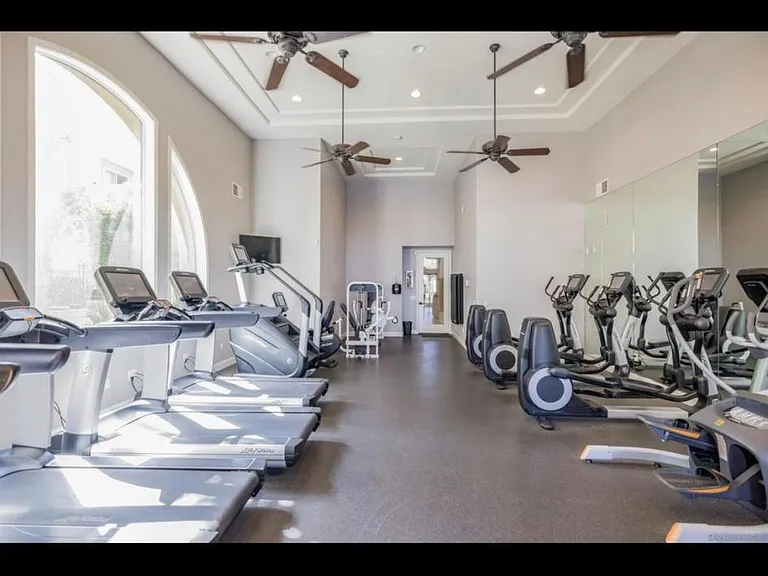 818 Almond Rd — Photo 15