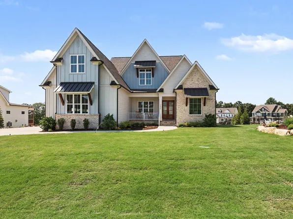 1020 Azalea Garden Cir, Raleigh, NC 27603