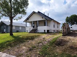 908 E 9th St, North Platte, NE 69101