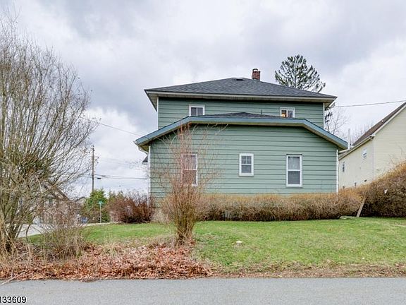 2nd image of 15 Lawrie Ave