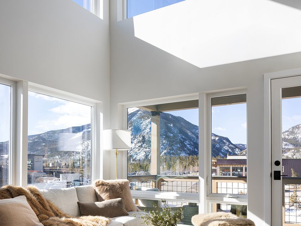 Unobstructed Peak One Views