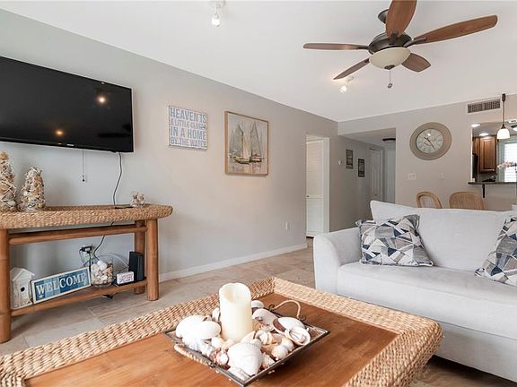 2nd image of 464 N PAULA DRIVE #211