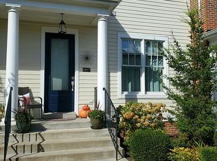 1617 Overton Ln, Pittsburgh, PA