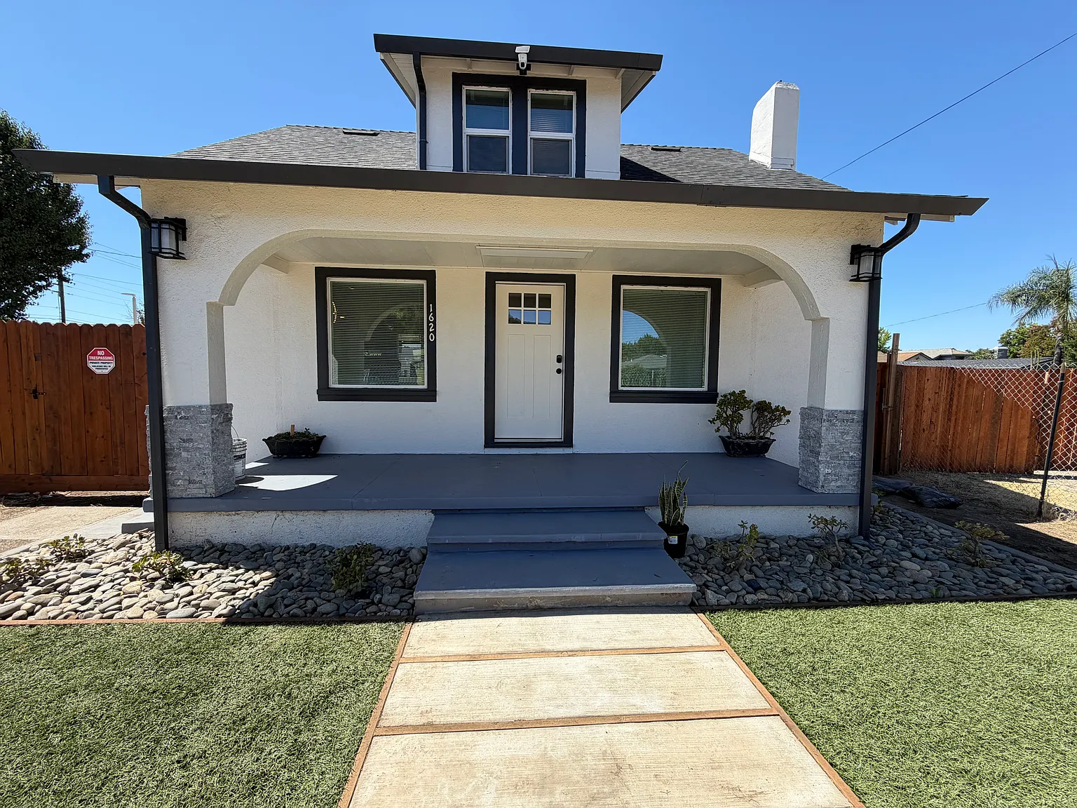 3 bed, 1624 sqft, $2,700 — Photo 1