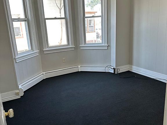 4th image of 500 Mercer St