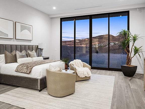 Lot 44 - Master Suite